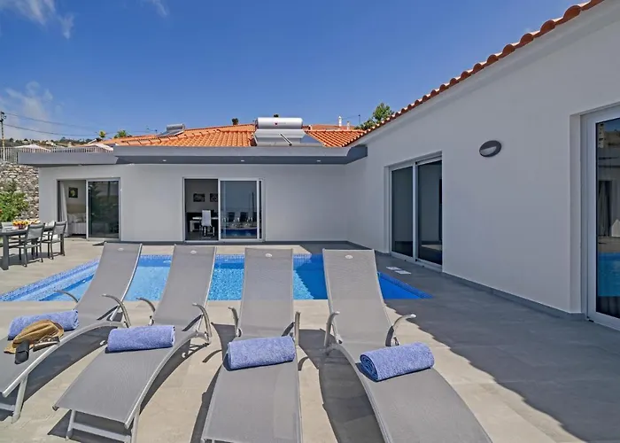 Villa Calhetascape By Villa Plus